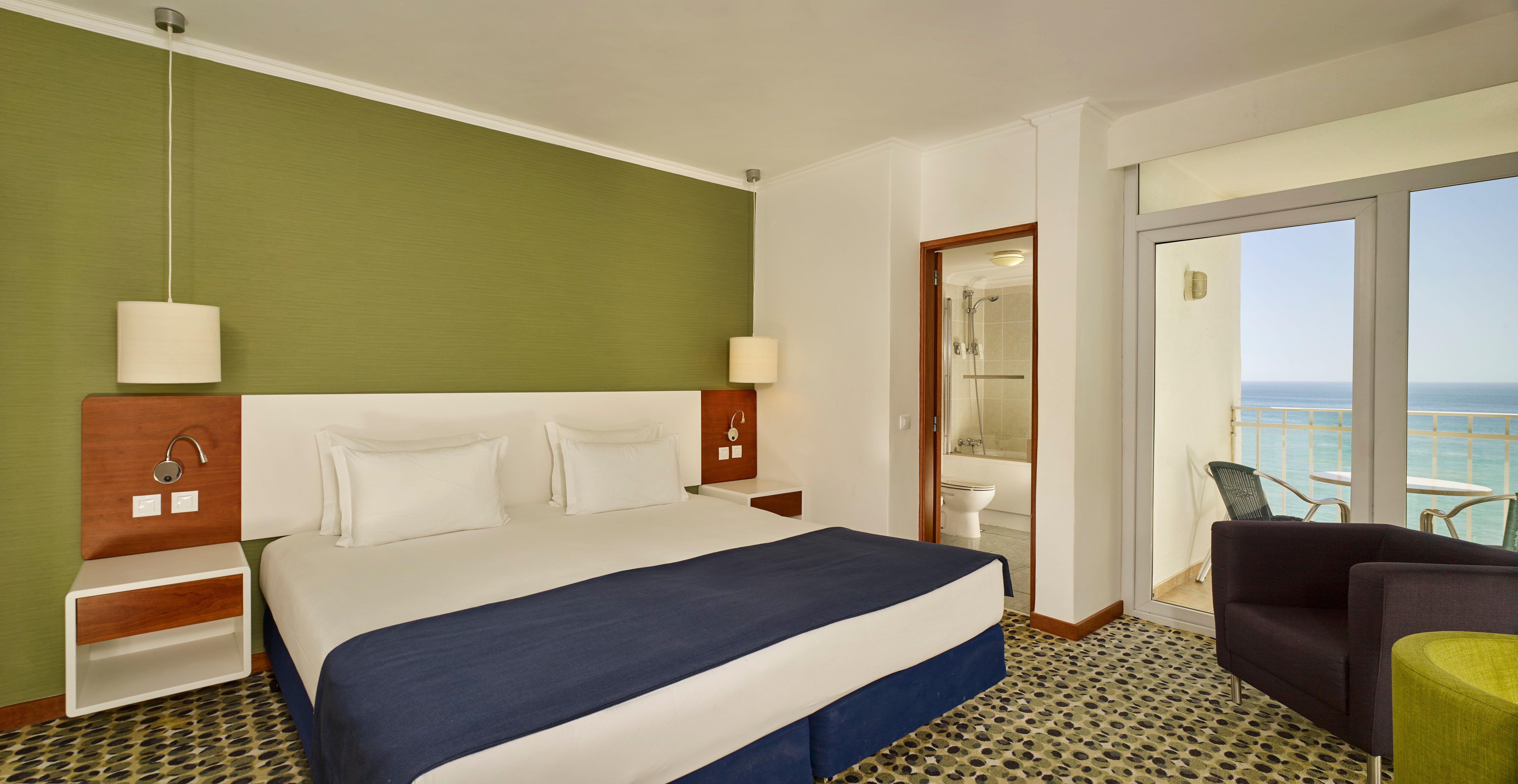 Holiday Inn Algarve - Armacao de Pera, an IHG hotel Exterior foto